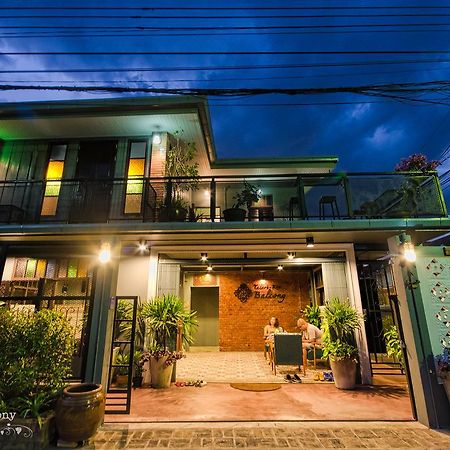 Talardkao Balcony Krabi Hostel Exterior foto