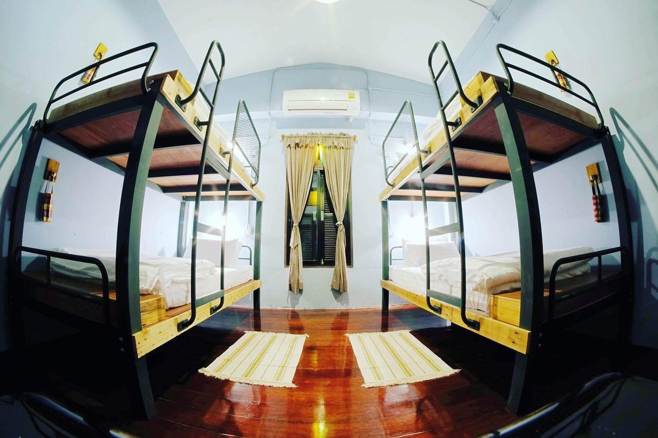 Talardkao Balcony Krabi Hostel Exterior foto